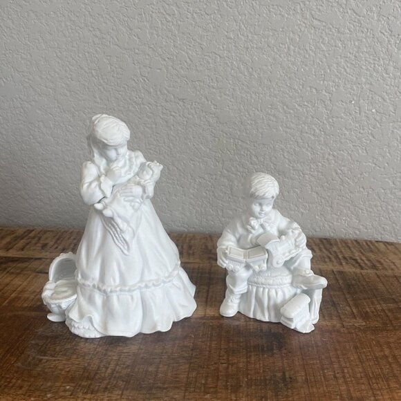 Department 56 Winter Silhouette Christmas Presents 78050 Kids Porcelain w/ Box - Picture 4 of 11